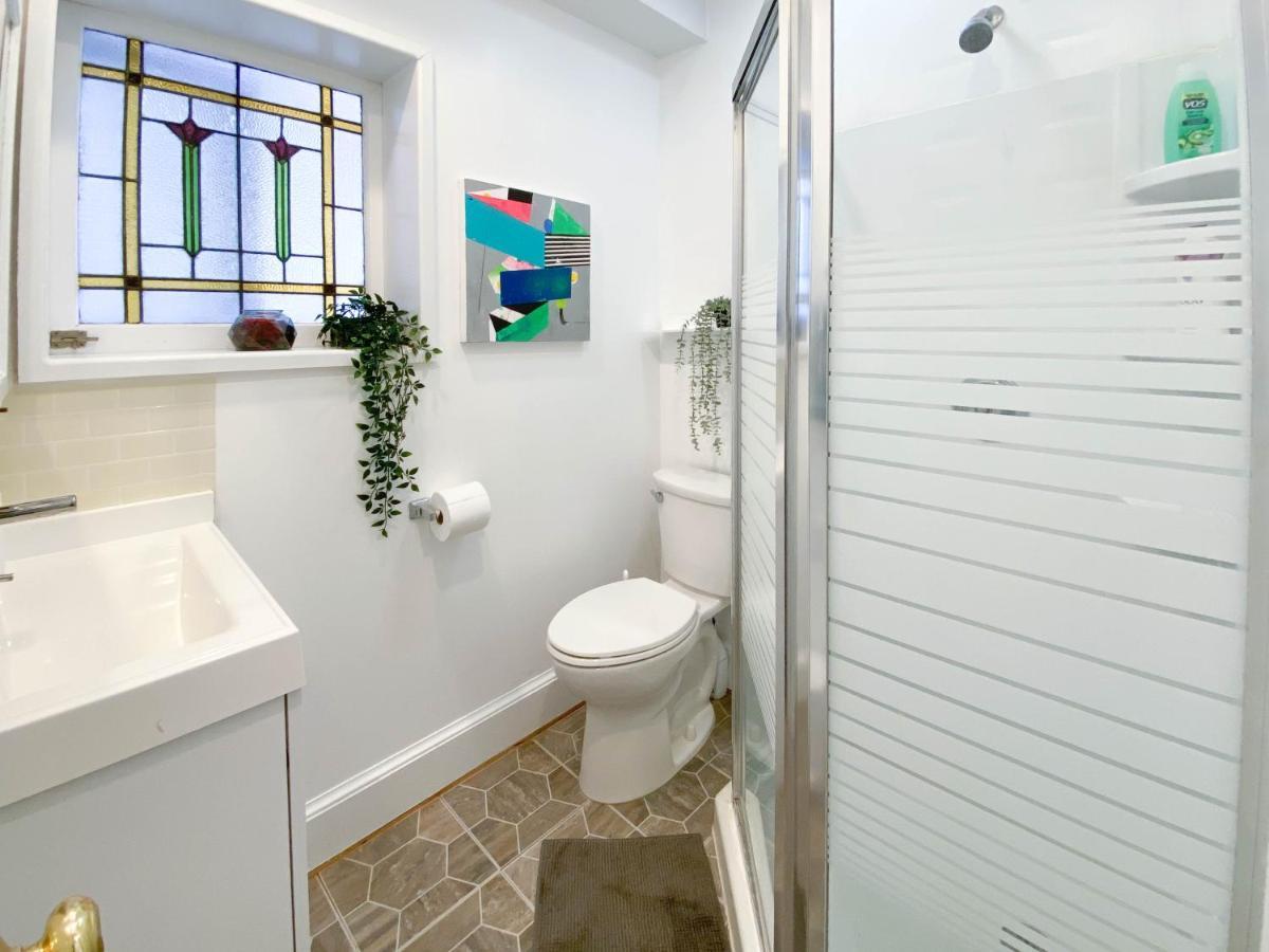 Appartamento Charming 2Nd Fl Retreat, Heart Of Capitol Hill Washington Esterno foto