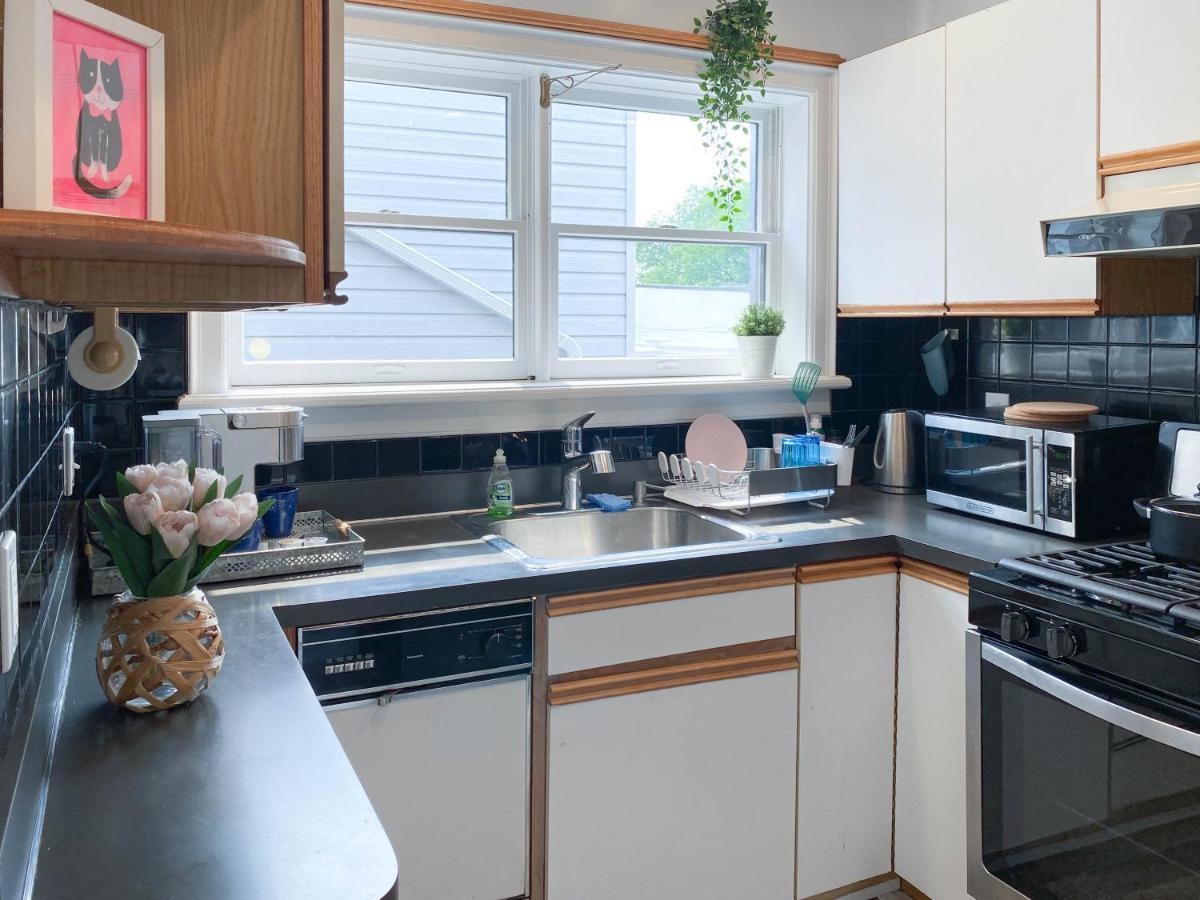Appartamento Charming 2Nd Fl Retreat, Heart Of Capitol Hill Washington Esterno foto