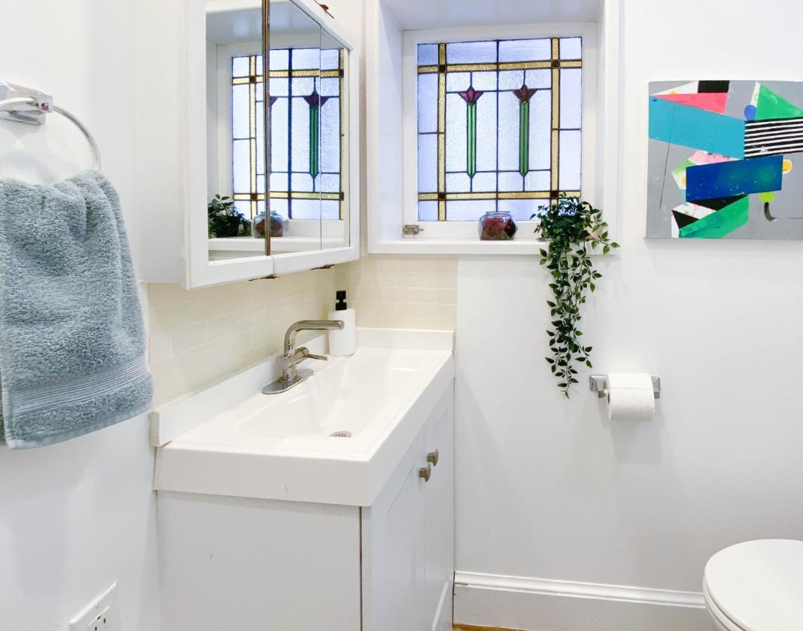 Appartamento Charming 2Nd Fl Retreat, Heart Of Capitol Hill Washington Esterno foto